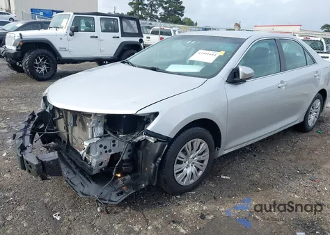 2014 Toyota Camry Le z USA, uszkodzony, nr VIN 4T1BF1FK8EU845079